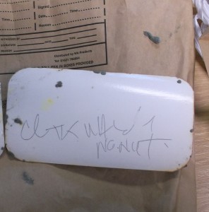 takeaway lid no nuts crop