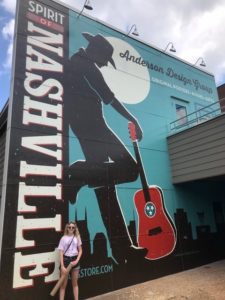 On a recent trip to Nashville, Hannah had the pleasure of experiencing a restaurant going the extra mile with allergy responsibility. 